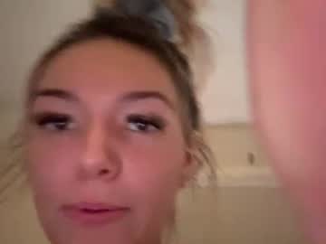 Bluntbbybunny's room #18 #white #curvypetite #new #tease