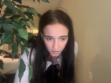 Gsxrgal189's room #new #latina #showershow #bored