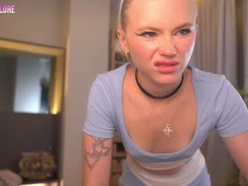 Your private obedient maid // Goal: Sloppier than your wife has ever sucked you [0 tokens left] // #blowjob #deepthroat 