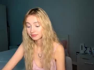 GOAL: doggie💜 [300 tokens remaining] Welcome to my room! #blonde #bigboobs #new #18 #skinny