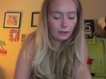TOPLESS DUO [1182 tokens remaining]