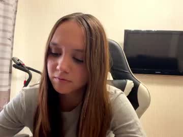 GOAL:  Tease with my shirt/top 😉 I'm Emily, I'm #18 yo and I'm #new here.Let's get acquainted! #young #shy #teen  [276 t